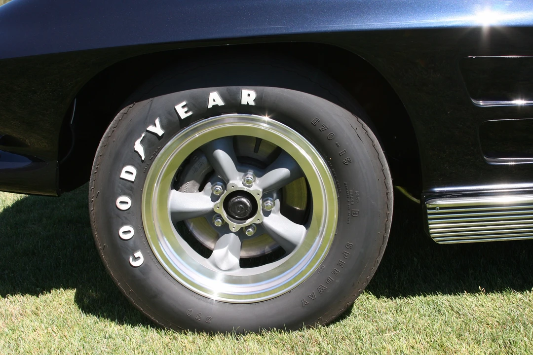 1963 Chevrolet Corvette C2 - Image 22 of 31