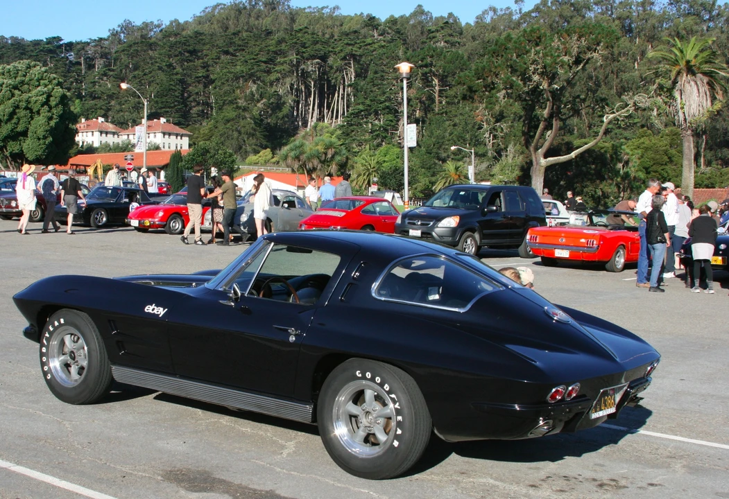 1963 Chevrolet Corvette C2 - Image 4 of 31