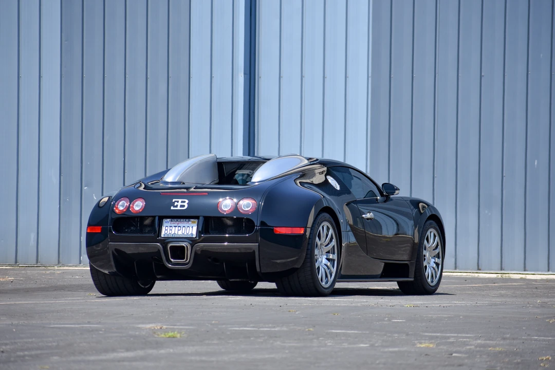 2008 Bugatti Veyron - Image 17 of 31