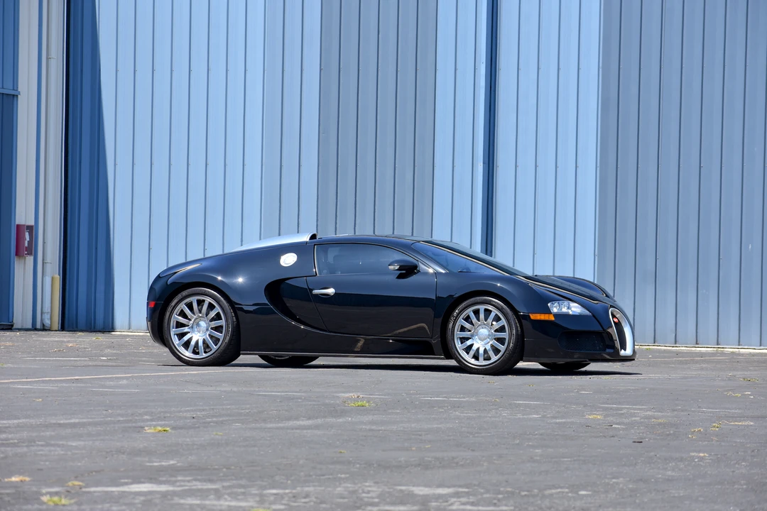 2008 Bugatti Veyron - Image 22 of 31