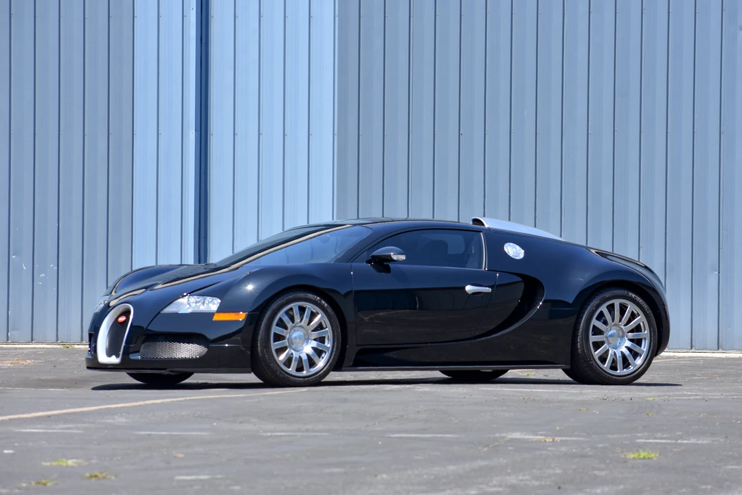 2008 Bugatti Veyron - Image 10 of 31