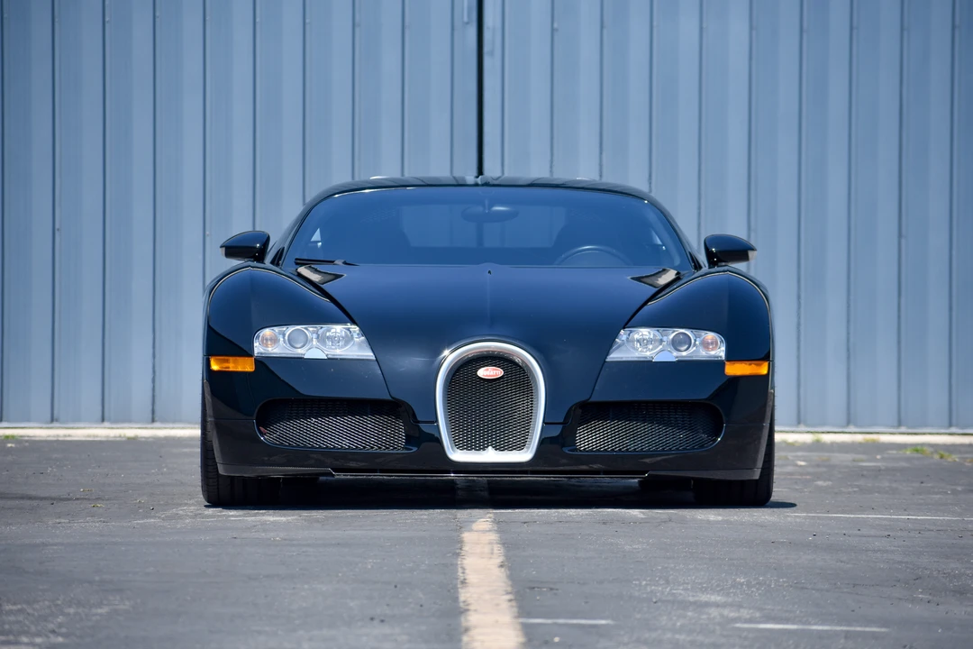 2008 Bugatti Veyron - Image 3 of 31