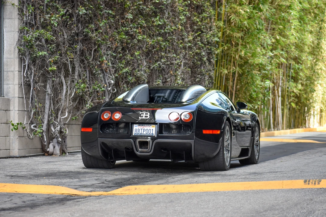 2008 Bugatti Veyron - Image 26 of 31