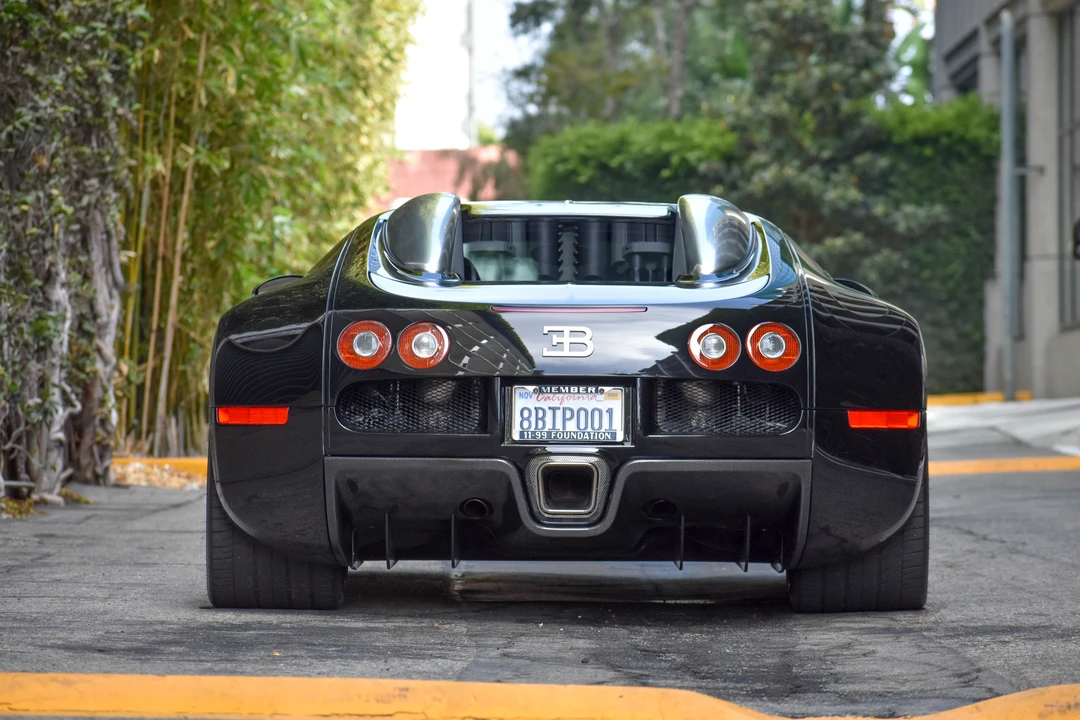 2008 Bugatti Veyron - Image 27 of 31