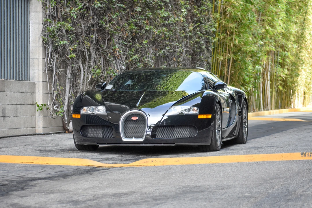 2008 Bugatti Veyron - Image 24 of 31