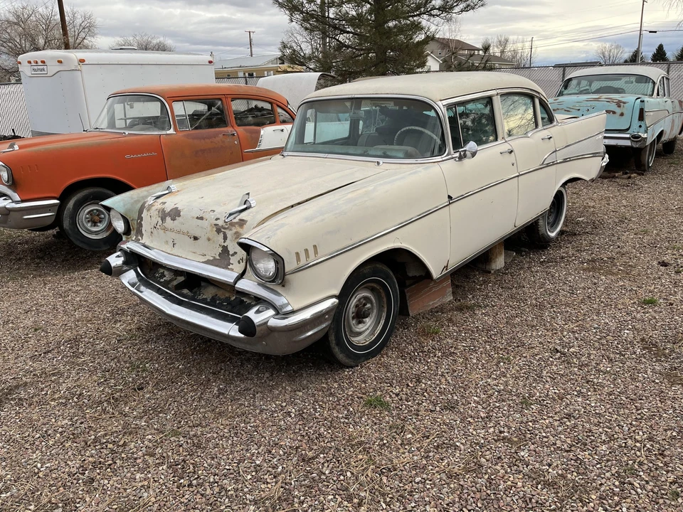 1957 Chevrolet Tri-Five Bel Air Sedan & Wagon - Image 23 of 31