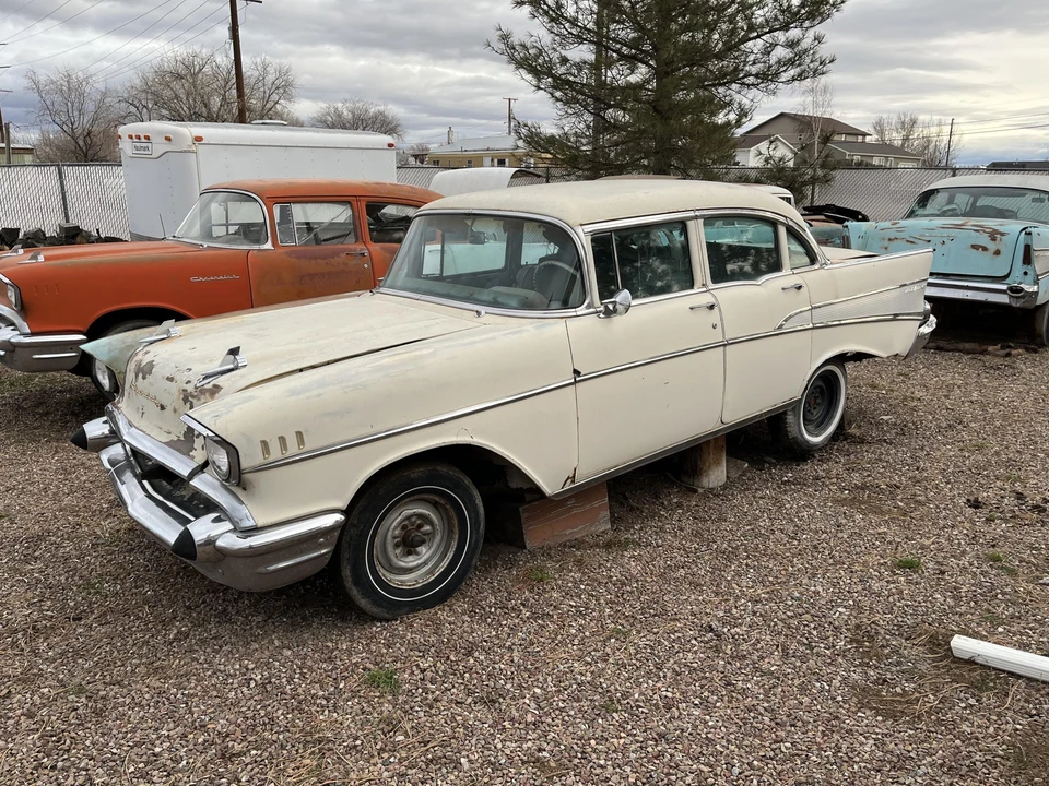 1957 Chevrolet Tri-Five Bel Air Sedan & Wagon - Image 22 of 31