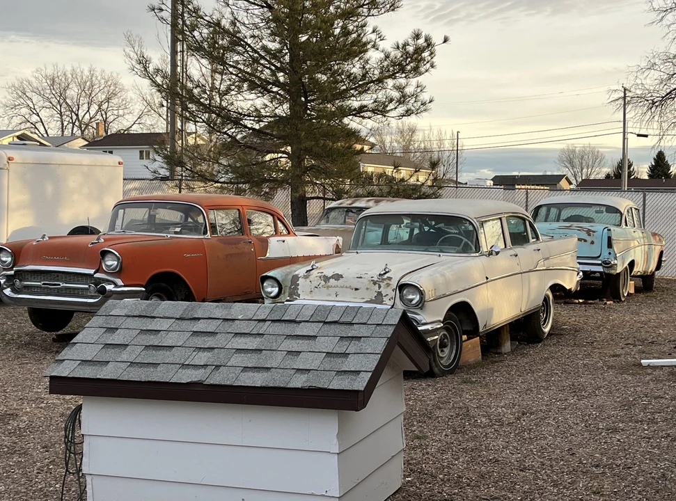 1957 Chevrolet Tri-Five Bel Air Sedan & Wagon - Image 10 of 31