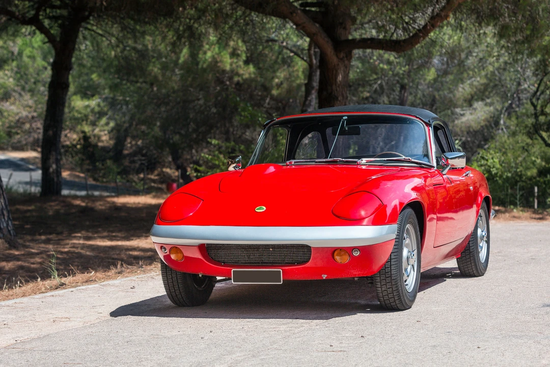 Lotus Elan - Image 2 of 25