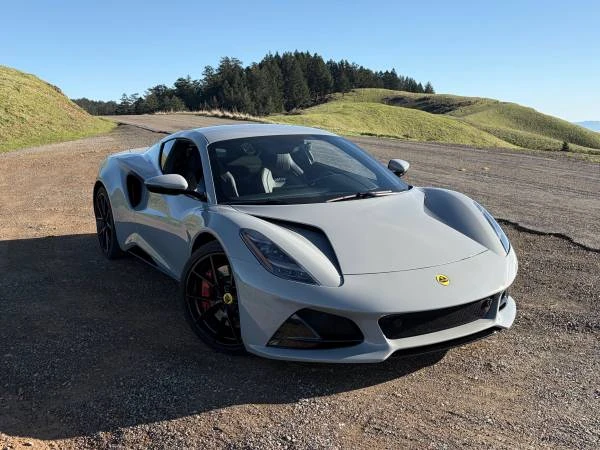 2025 Lotus Emira - Image 2 of 4