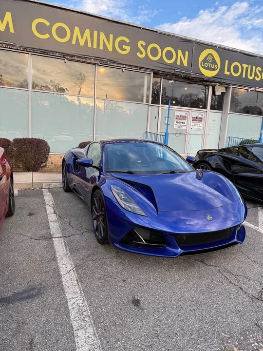 Lotus Emira - Image 4 of 4