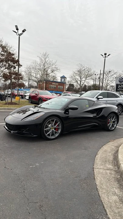 Lotus Emira - Image 2 of 4