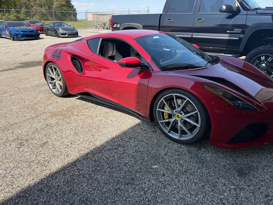 Lotus Emira - Image 2 of 2