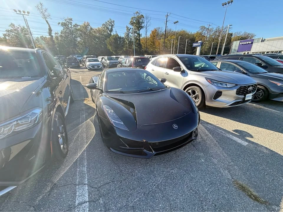 Lotus Emira - Image 2 of 3