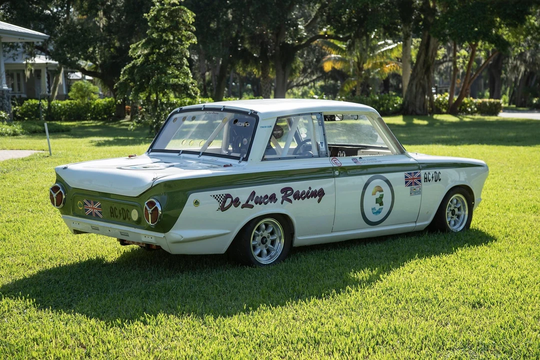 Ford Cortina - Image 8 of 31