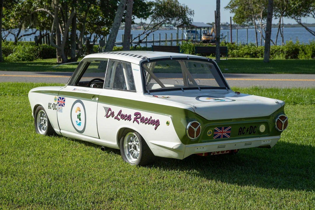 Ford Cortina - Image 11 of 31