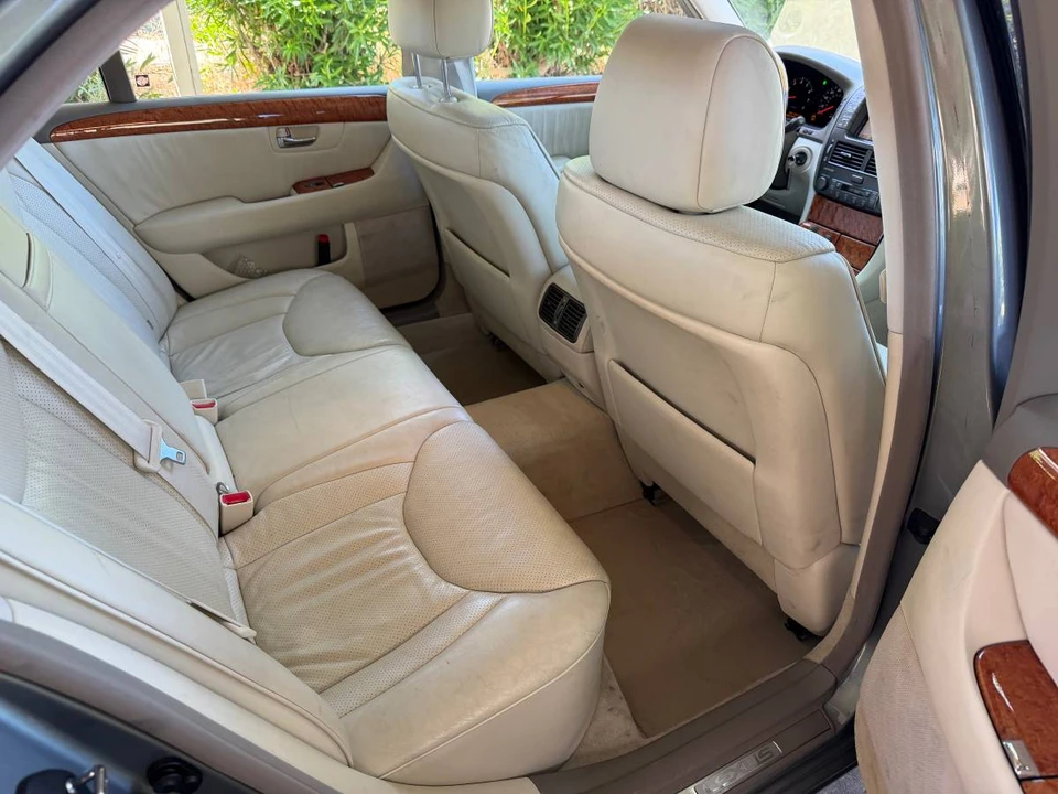 2003 Lexus LS 3rd Gen - Image 2 of 14