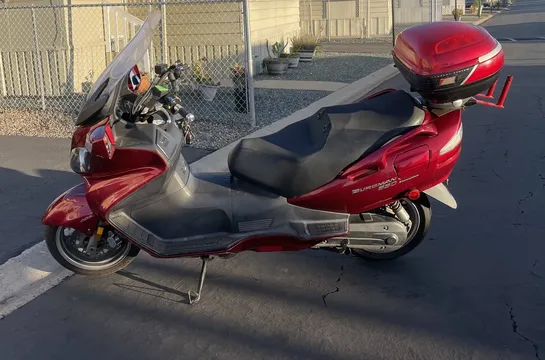 2007 Suzuki Burgman 650 Executive Series Motor Scooter