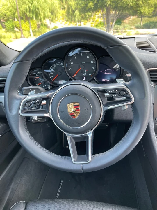 2017 Porsche 911 - Image 6 of 11