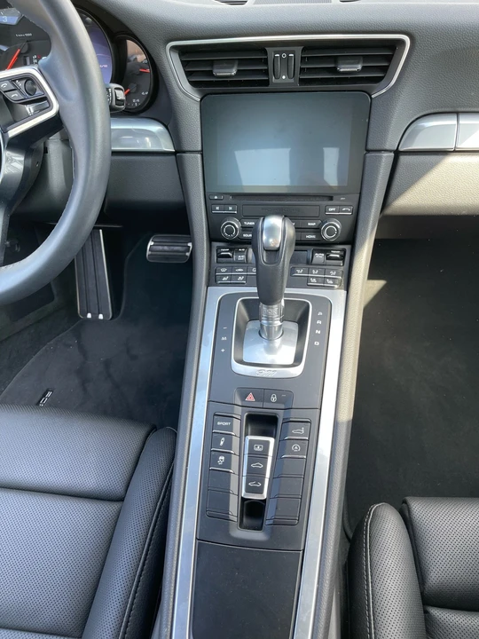 2017 Porsche 911 - Image 7 of 11