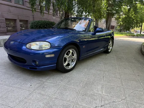 1999 Mazda Miata 10th Anniversary Edition