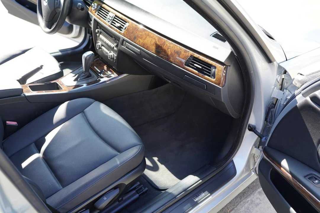 2008 BMW E90 3 Series Sedan - Image 18 of 19