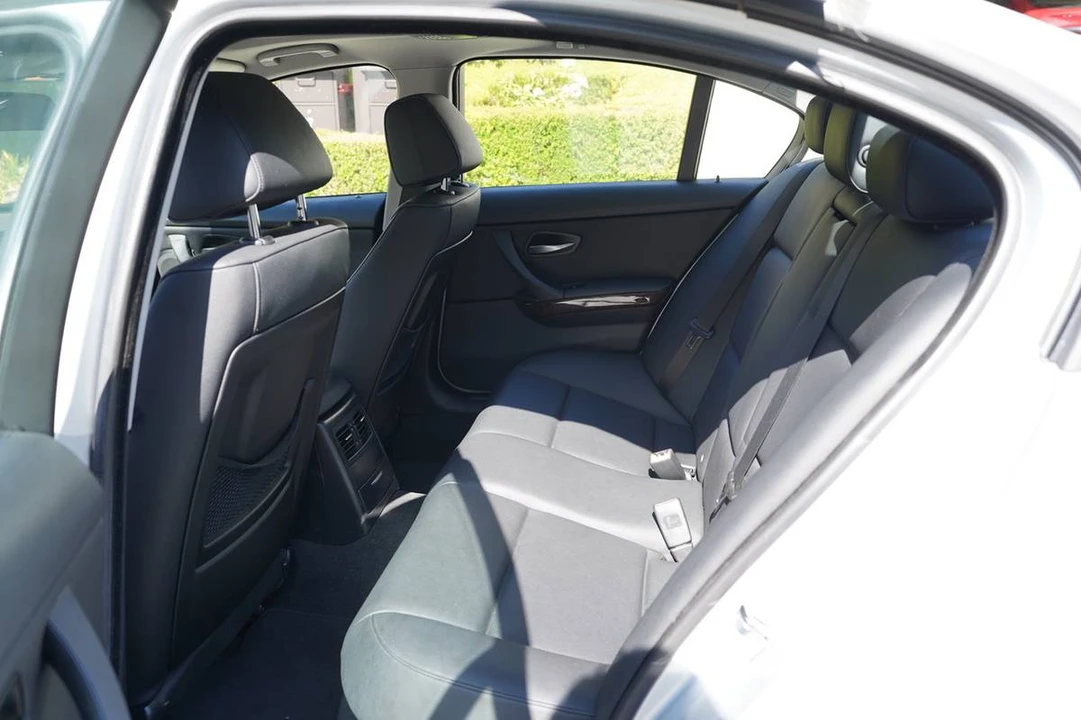 2008 BMW E90 3 Series Sedan - Image 16 of 19