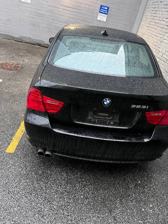 2011 BMW E90 3 Series Sedan - Image 2 of 4