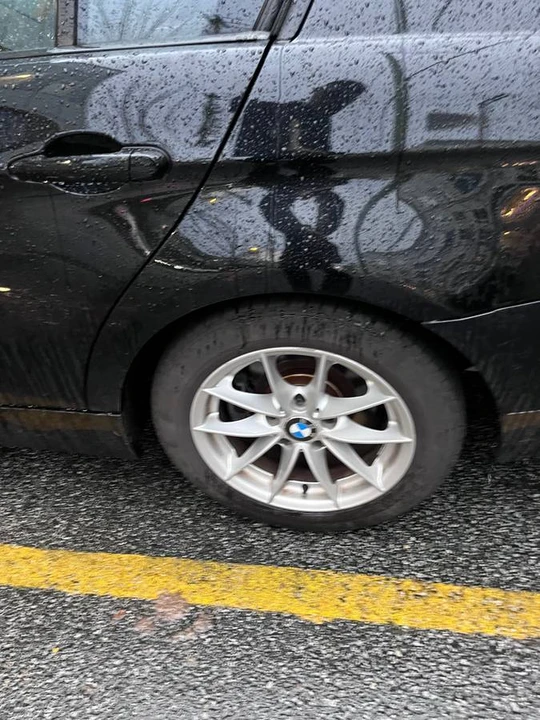 2011 BMW E90 3 Series Sedan - Image 3 of 4
