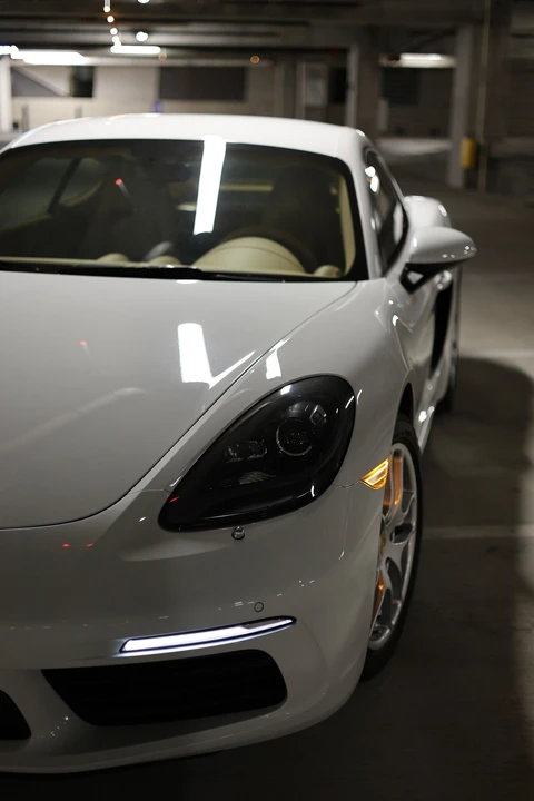 2017 Porsche 718 Cayman - Image 16 of 28