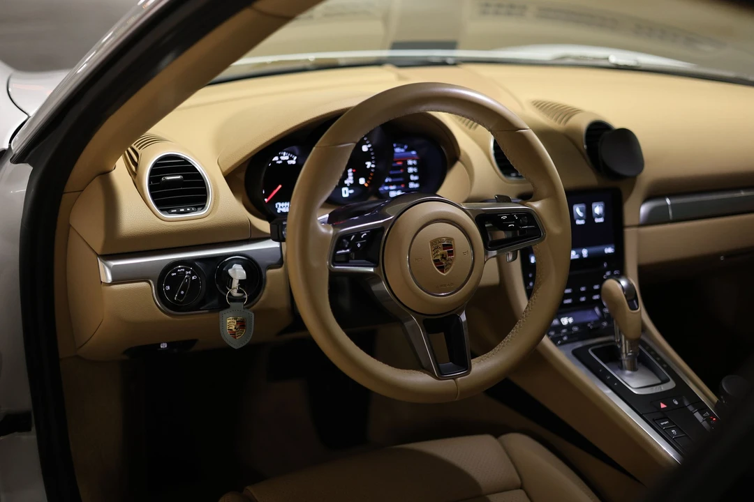 2017 Porsche 718 Cayman - Image 20 of 28