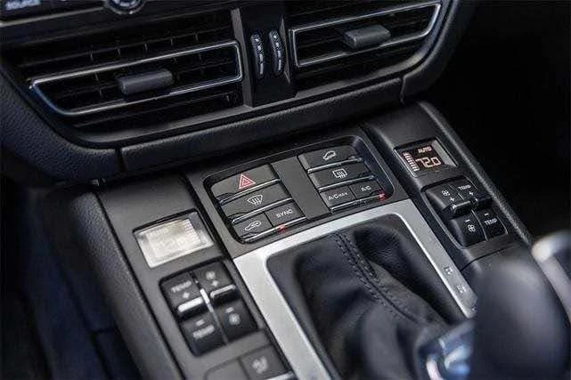 2021 Porsche Macan - Image 11 of 20