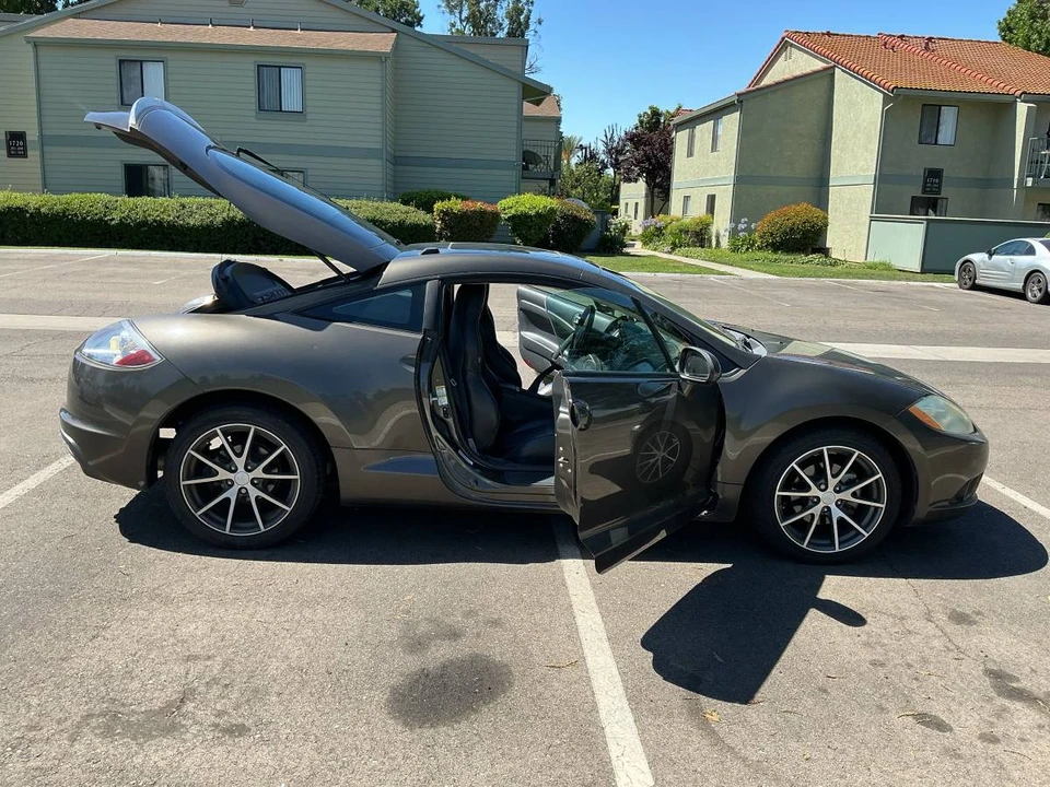 2012 Mitsubishi Eclipse 4th Gen - Image 3 of 18
