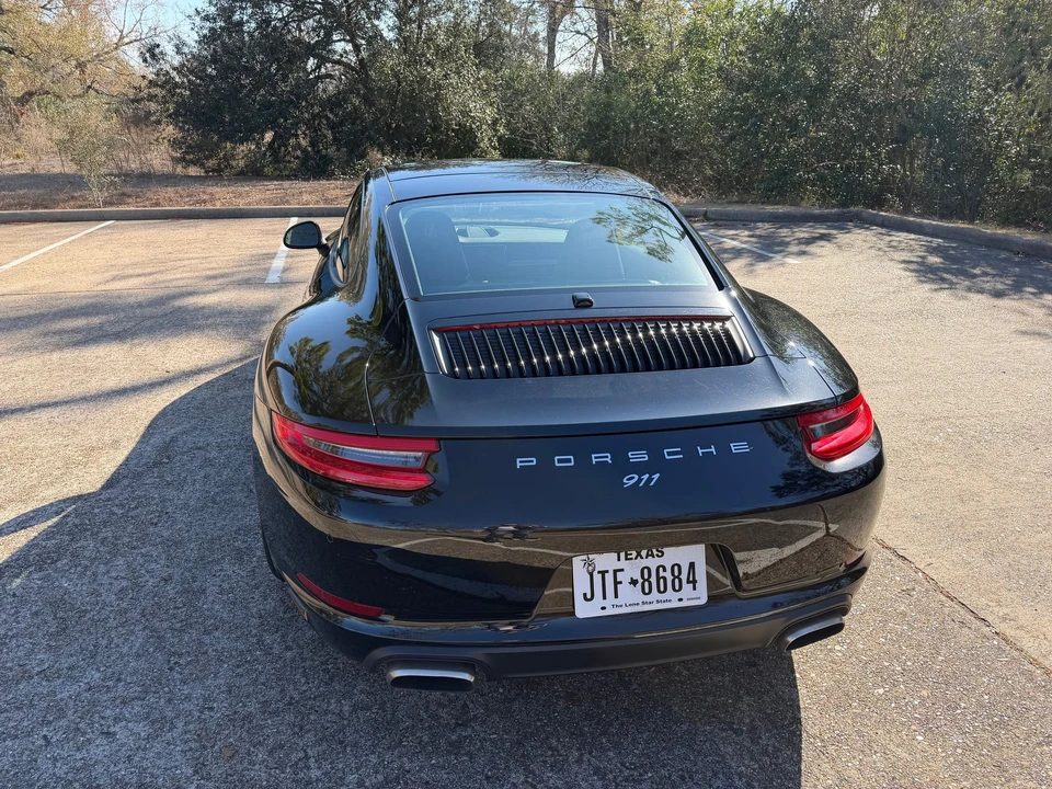 2018 Porsche 911 - Image 3 of 24
