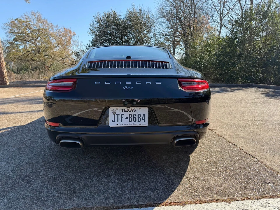 2018 Porsche 911 - Image 4 of 24