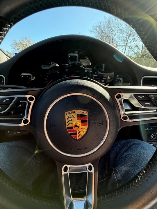 2018 Porsche 911 - Image 18 of 24