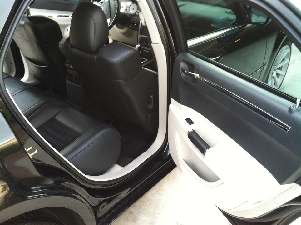 2006 Chrysler 300 (2005-2023) - Image 14 of 18