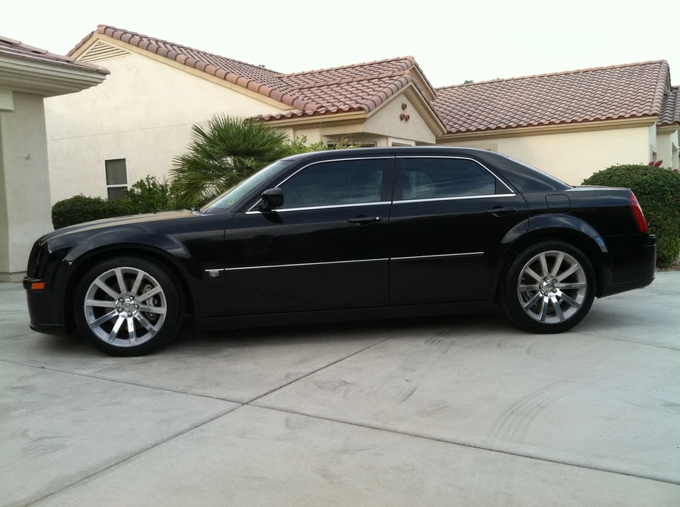 2006 Chrysler 300 (2005-2023) - Image 5 of 18