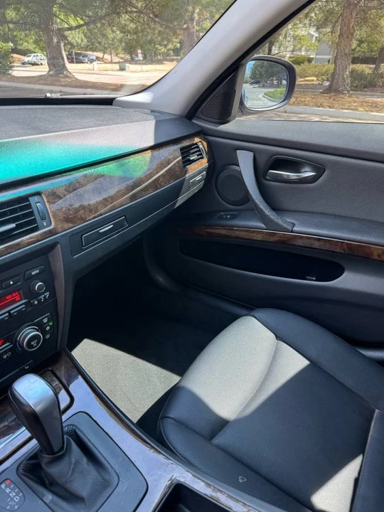 2009 BMW E90 3 Series Sedan - Image 15 of 22