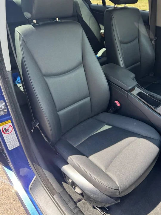 2009 BMW E90 3 Series Sedan - Image 17 of 22