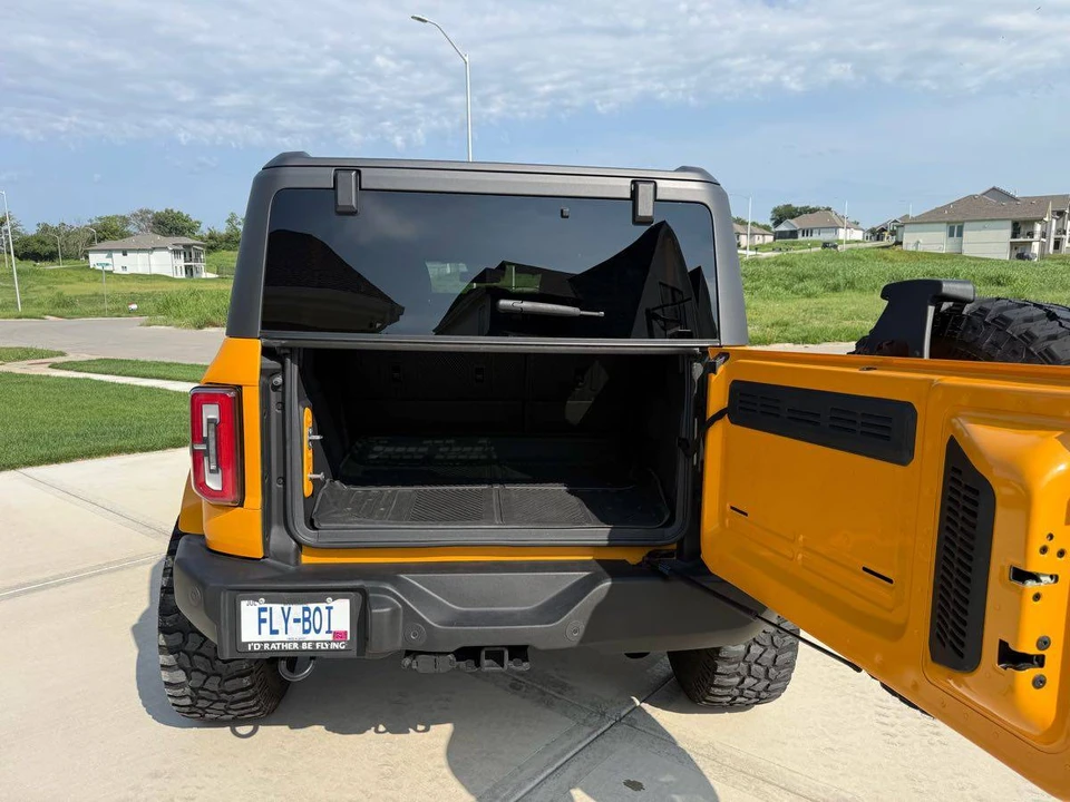 2022 Ford Bronco 6th Gen - Image 15 of 17