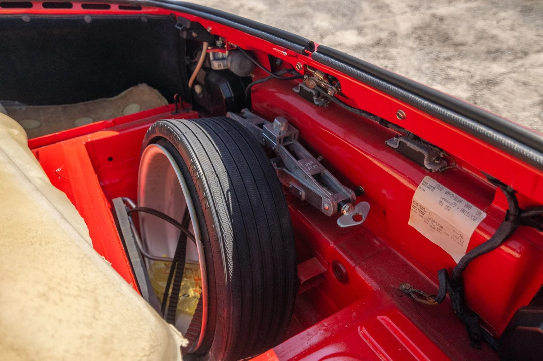 1987 Porsche 944 Turbo - Image 29 of 31