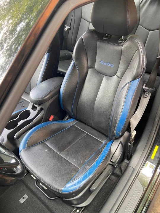 2014 Hyundai Veloster - Image 11 of 24