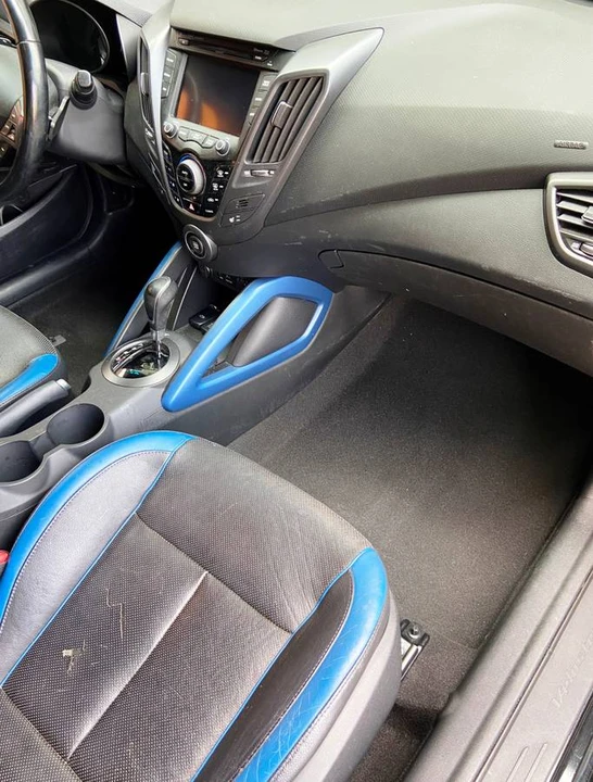 2014 Hyundai Veloster - Image 13 of 24
