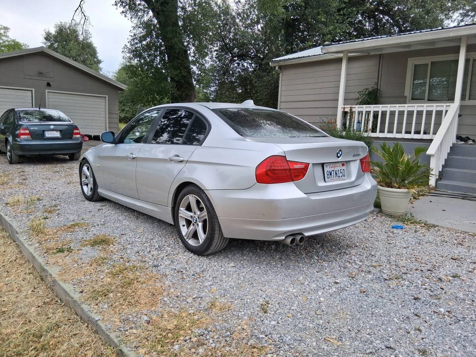 2009 BMW E90 3 Series Sedan - Image 5 of 18