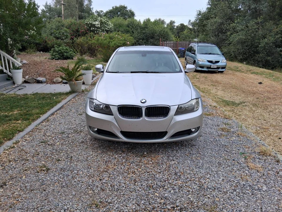 2009 BMW E90 3 Series Sedan - Image 2 of 18