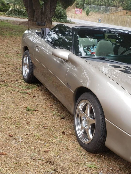2001 Chevrolet Camaro 4th Gen - Image 3 of 4