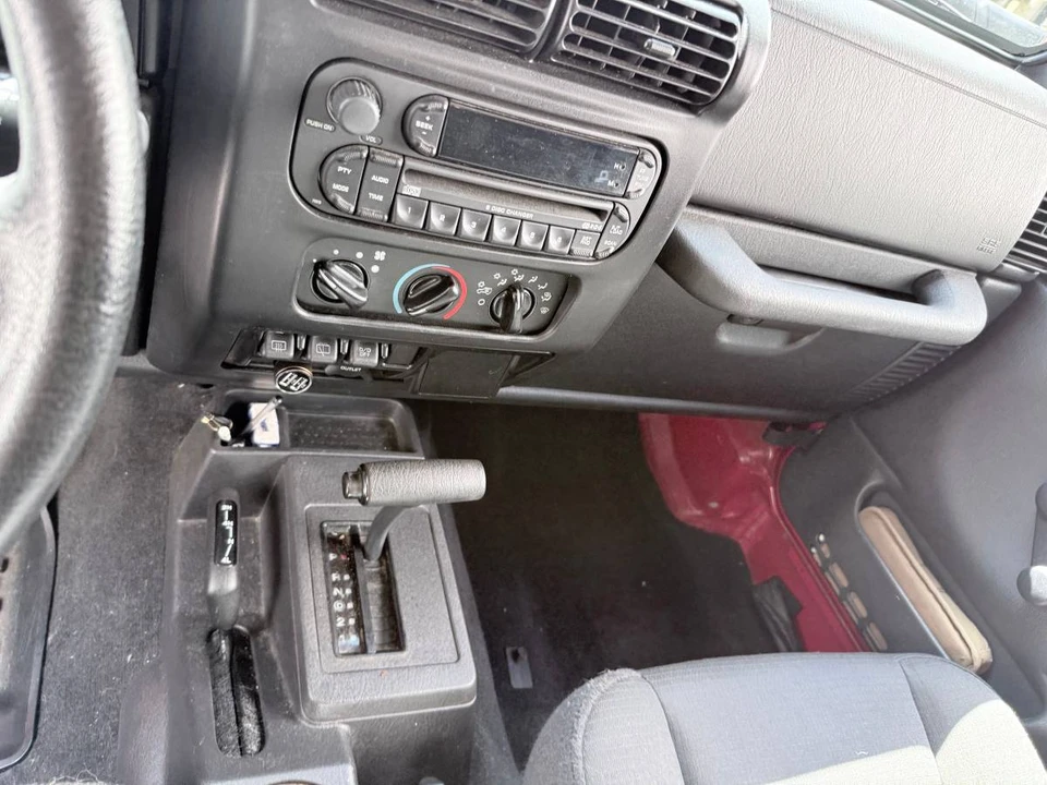 2006 Jeep TJ Wrangler - Image 13 of 16