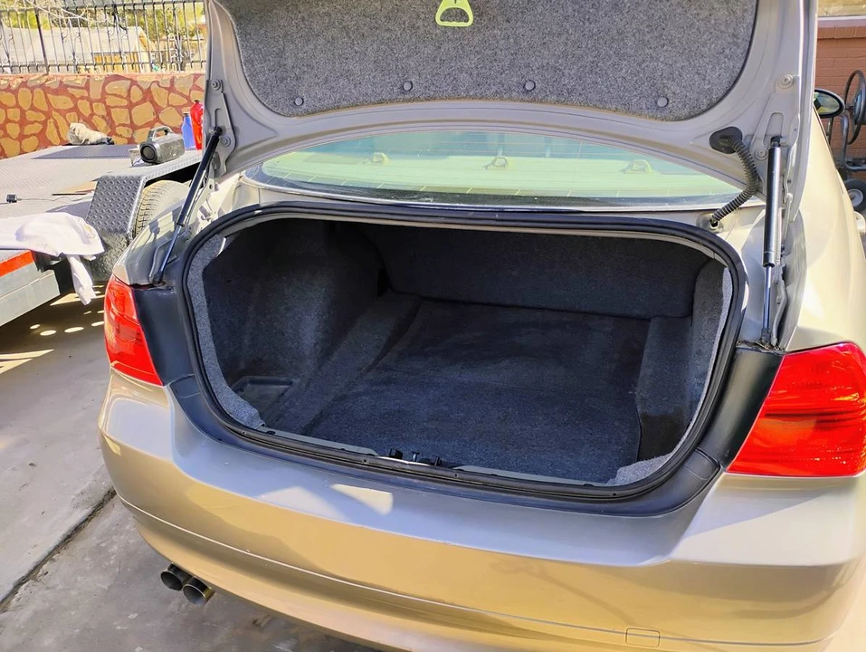 2007 BMW E90 3 Series Sedan - Image 9 of 12