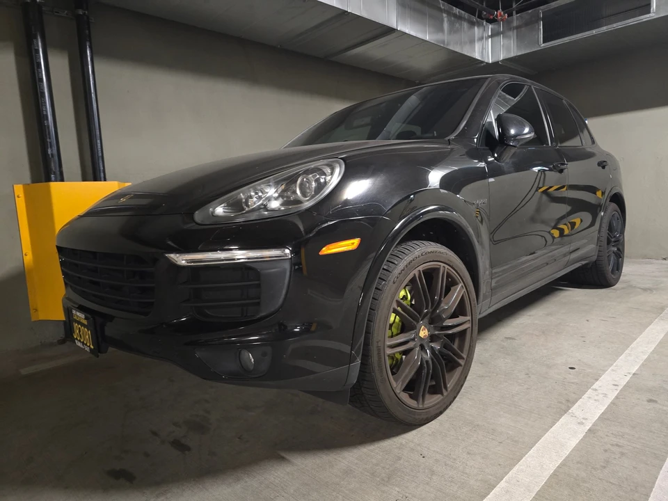 2017 Porsche 958 Cayenne - Image 8 of 16